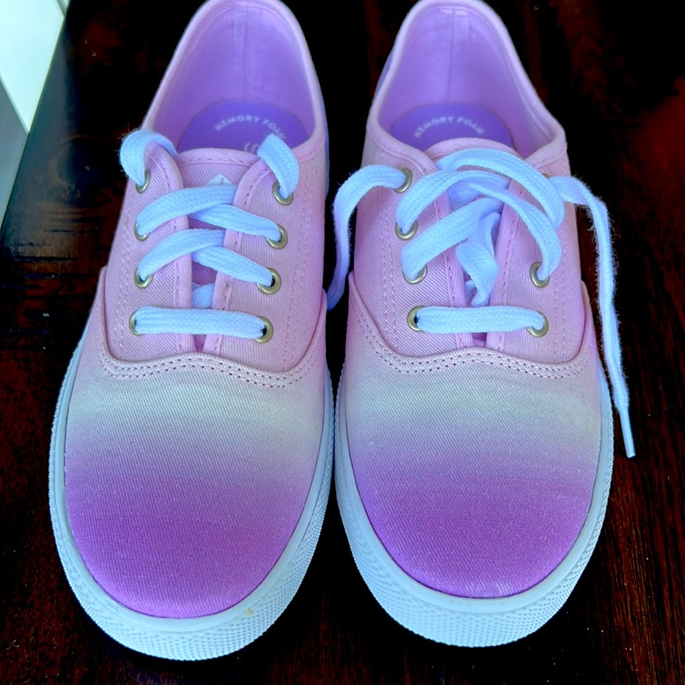*BRAND NEW* never worn. SPERRY shoes